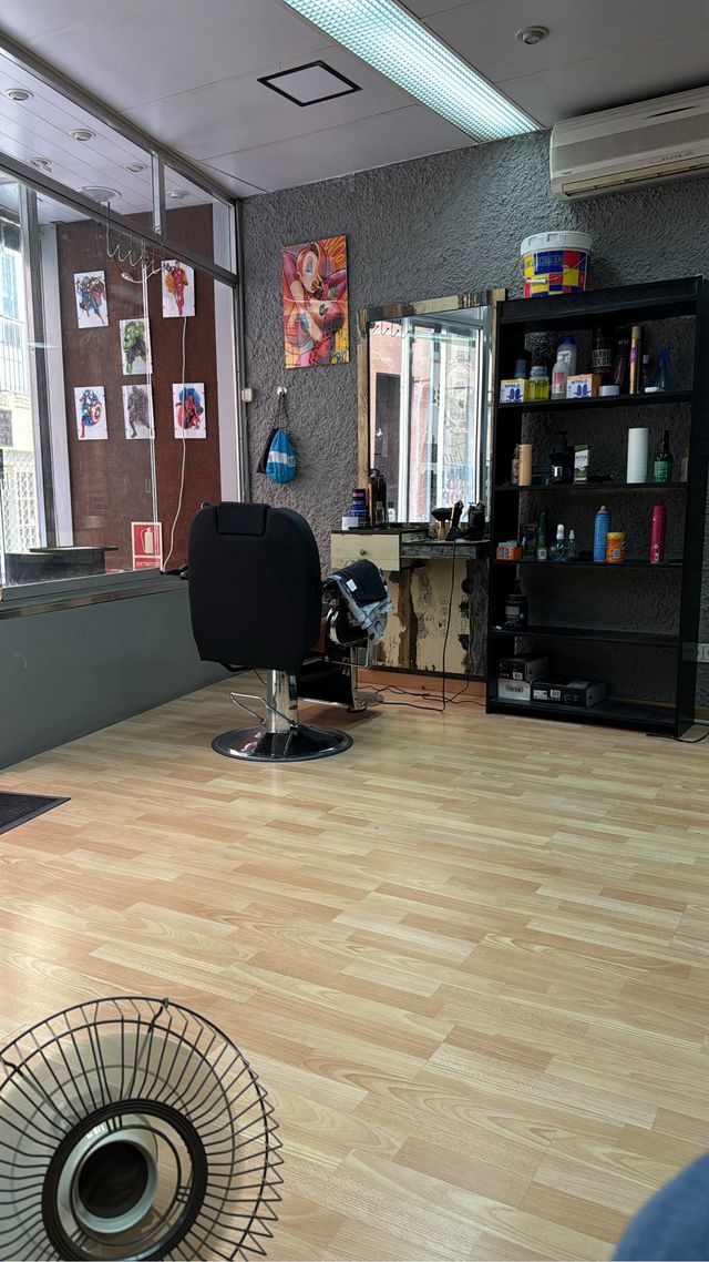 busco barbero ( H o M ) con experiencia 