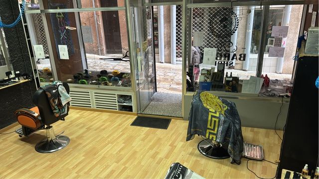 busco barbero ( H o M ) con experiencia 