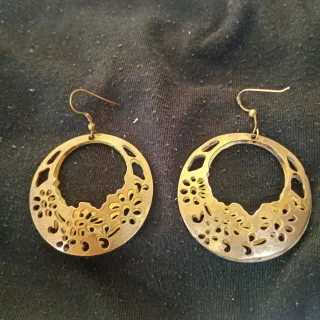 Pendientes dorados mujer aro calado