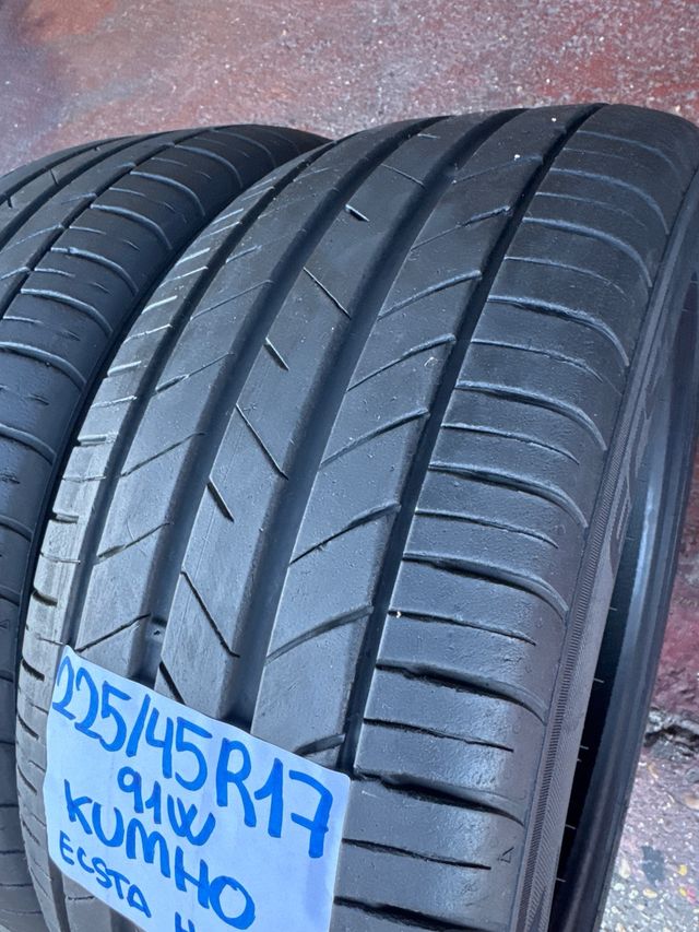 2 Neumáticos Kumho 225/45R17 Ecsta HS52