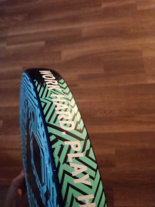 Pala de pádel Macron, 1 partido, chollo