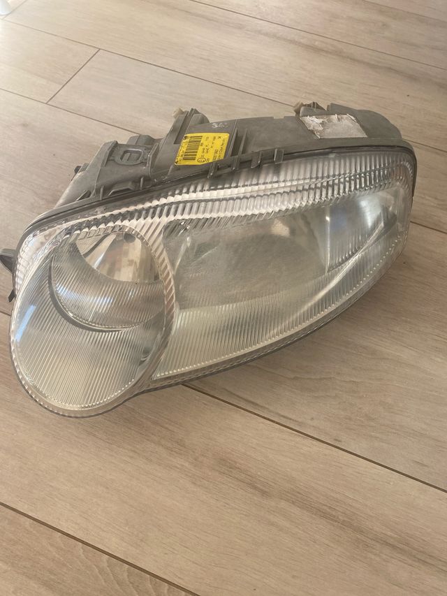 Faro anteriore SX Alfa Romeo 147 originale