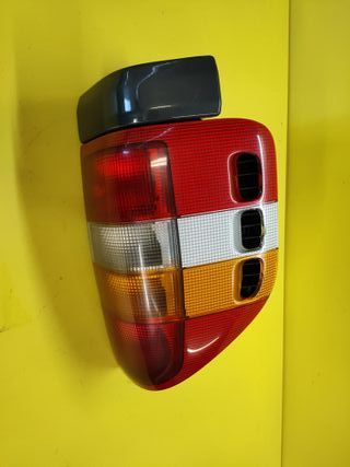 PILOTO TRASERO IZQUIERDO OPEL FRONTERA B