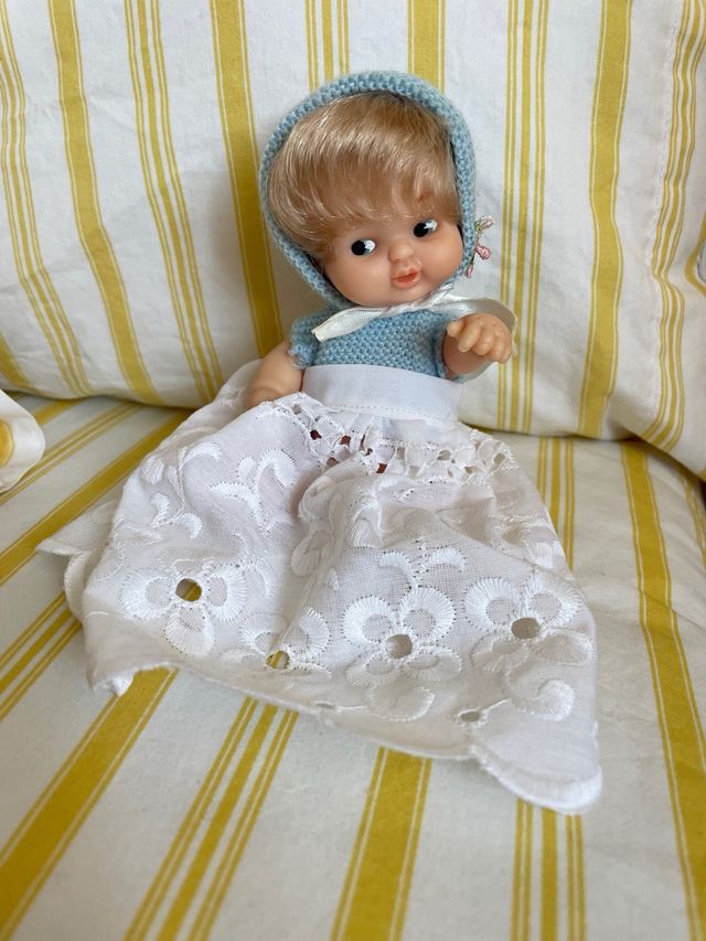 Barriguitas con faldón blanco