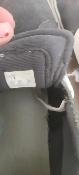 Zapatillas Vans Negras y Blancas