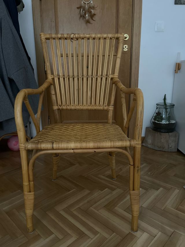 Silla de mimbre estilo vintage