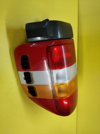 PILOTO TRASERO DERECHO OPEL FRONTERA B