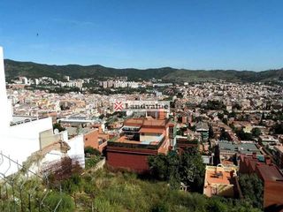 Terreno en venta en El Carmel en Barcelona