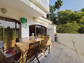Piso en venta en Elviria en Marbella