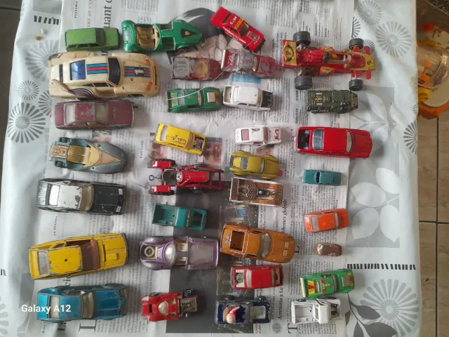 Lote de coches de juguete antiguos