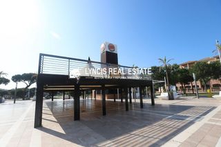 Local comercial en venta en Punta Umbría