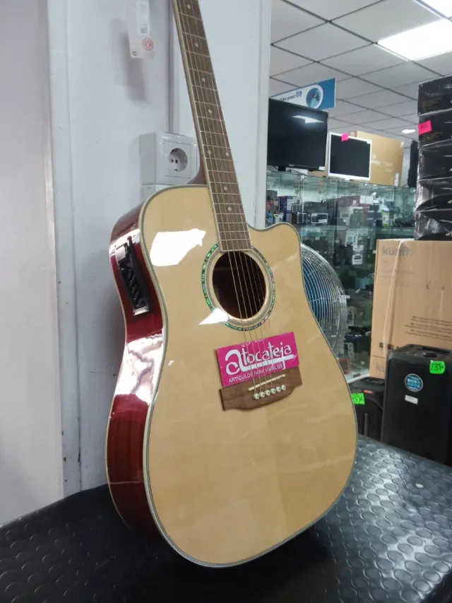 Guitarra Electroacústica Color Madera