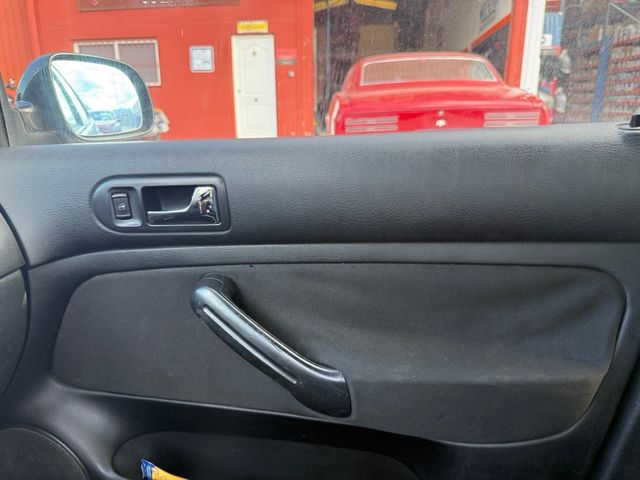 Volkswagen Golf 2003