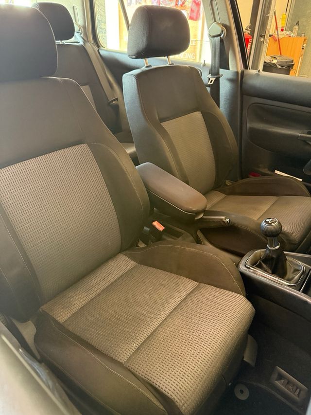 Volkswagen Golf 2003