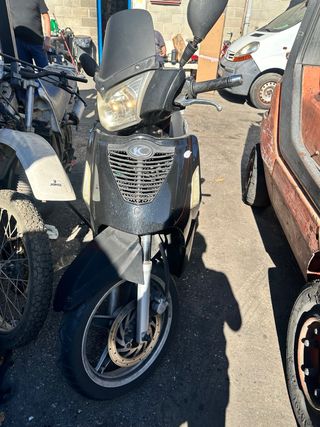 Despiece total Kymco People 125 completa por pieza