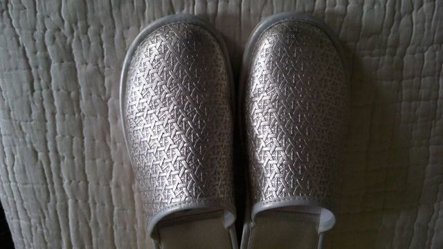 Zapatillas Nordikas Doradas Talla 41 de 56€