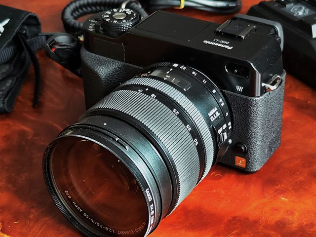 Panasonic DMC L-1 DSLR Excelente - Leica Elmarit