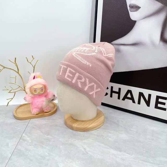 Gorro Arc'teryx Rosa y Blanco