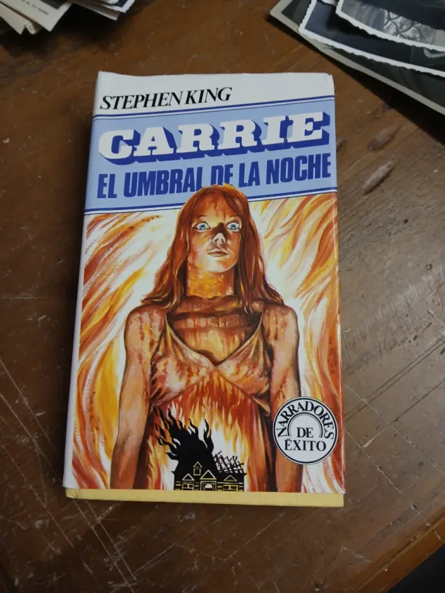 Libro Carrie El Umbral de la Noche Stephen King