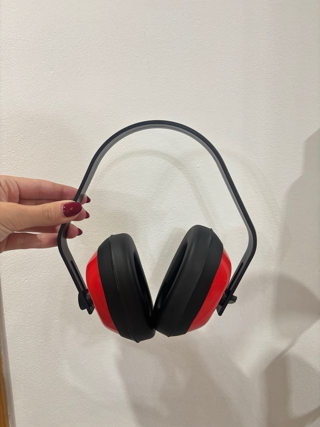 Cascos cancelación ruido rojos LEROY MERLIN