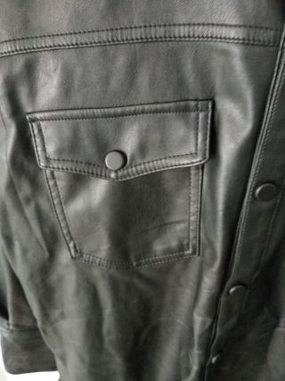 Chaqueta Zara efecto piel negra Talla S