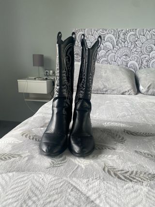 Botas cowboy negras talla 38 estado regular