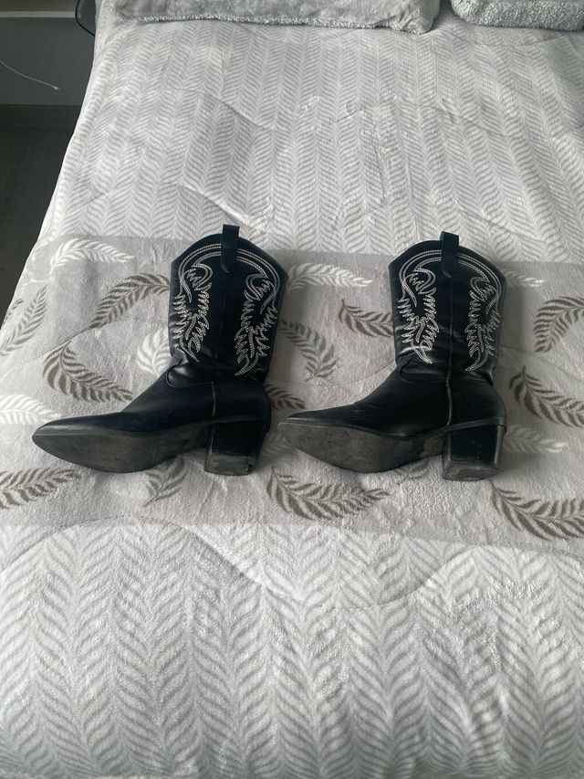 Botas cowboy negras talla 38 estado regular