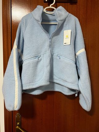 Chaqueta deportiva polar azul