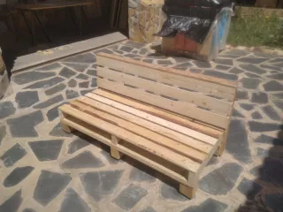 Banco de madera rústico