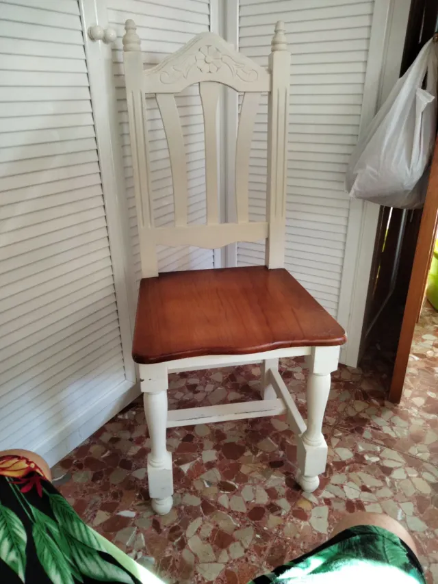 2 Sillas Rústicas Madera Blanca y Marrón