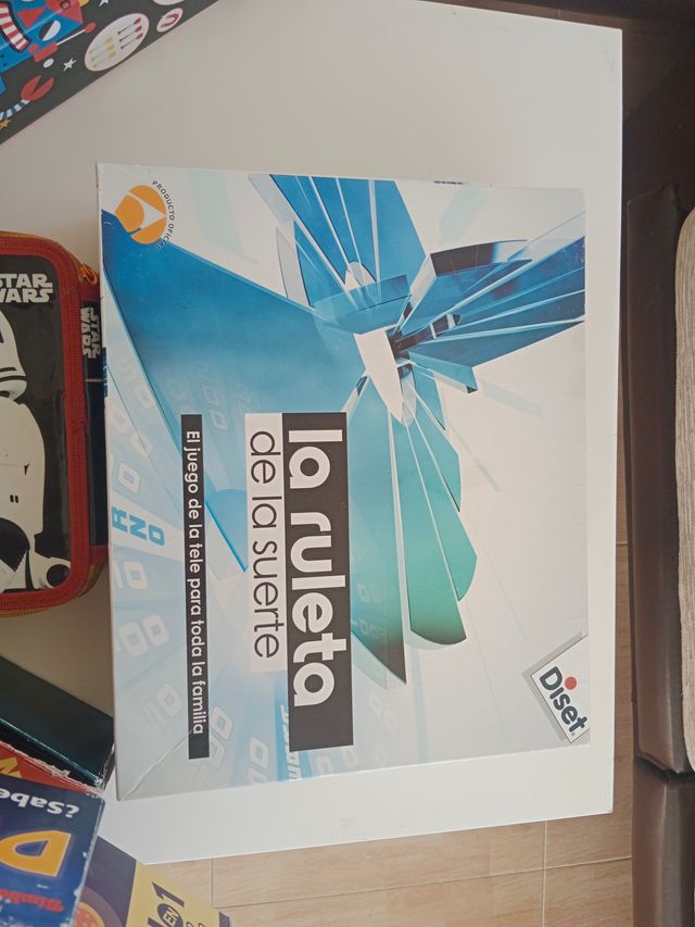 Lote de juegos de mesa y construcción