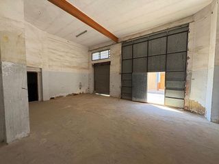 Local comercial en venta en Caudete