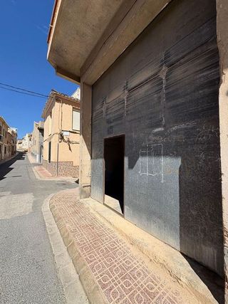 Local comercial en venta en Caudete