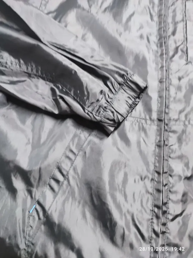 Cortavientos niño con capucha