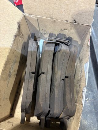 Kit Pastillas Freno Delanteras y Traseras Toyota