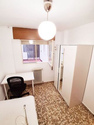 Piso en alquiler en Camino de Ronda - Rosaleda en Granada