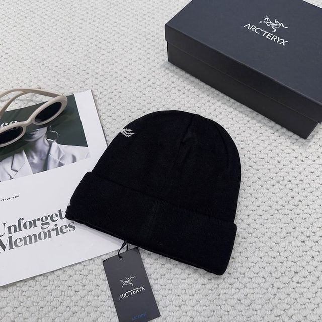 Gorro Arc'teryx Negro y Blanco