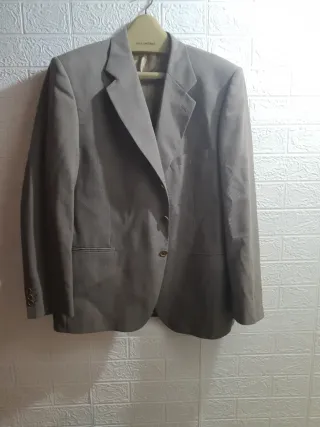 Chaqueta de traje beige hombre