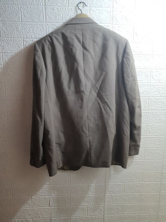 Chaqueta de traje beige hombre