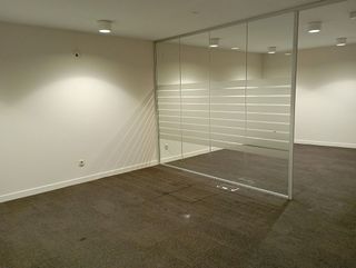 Local comercial en alquiler en Jerónimos en Madrid