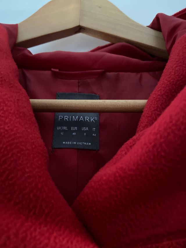 Abrigo Rojo Primark  Talla 40 europa 12 UK