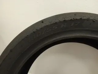 Neumáticos sliks moto circuito