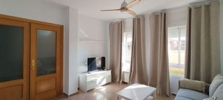 Casa adosada en alquiler en Valdepeñas