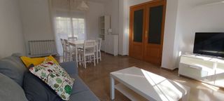 Casa adosada en alquiler en Valdepeñas