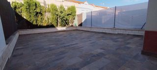 Casa adosada en alquiler en Valdepeñas