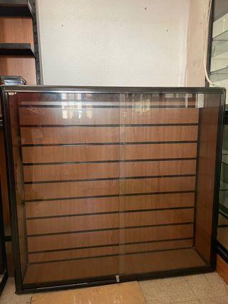 Estantería expositora cristal y madera