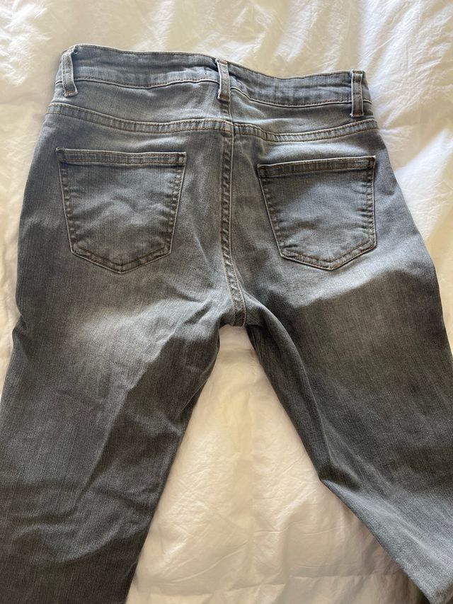 Vaqueros Renatta&Go grises acampanados