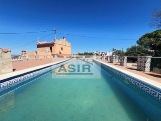 Chalet en alquiler en Zona Urbanizaciones en Alzira