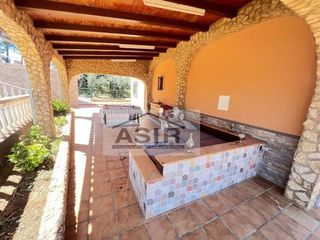 Chalet en alquiler en Zona Urbanizaciones en Alzira