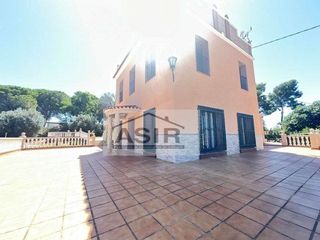 Chalet en alquiler en Zona Urbanizaciones en Alzira